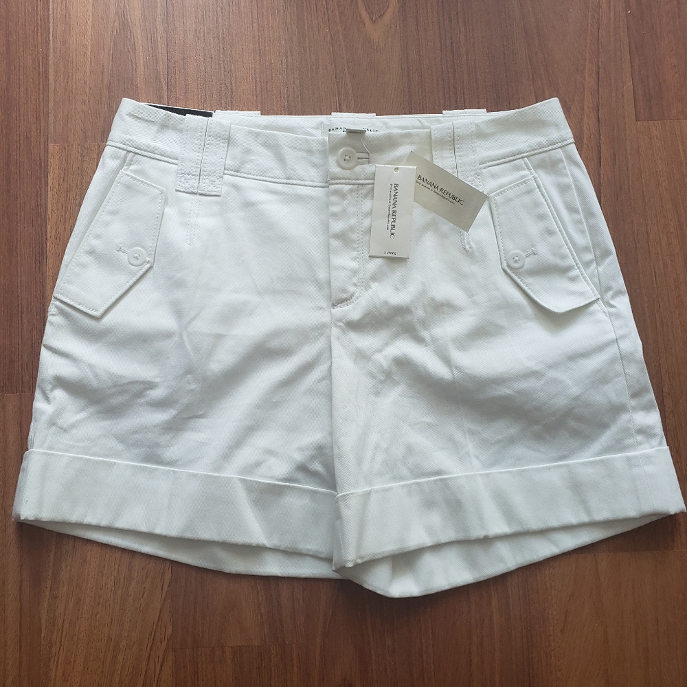 Banana Republic White Martin Fit Shorts BNWT